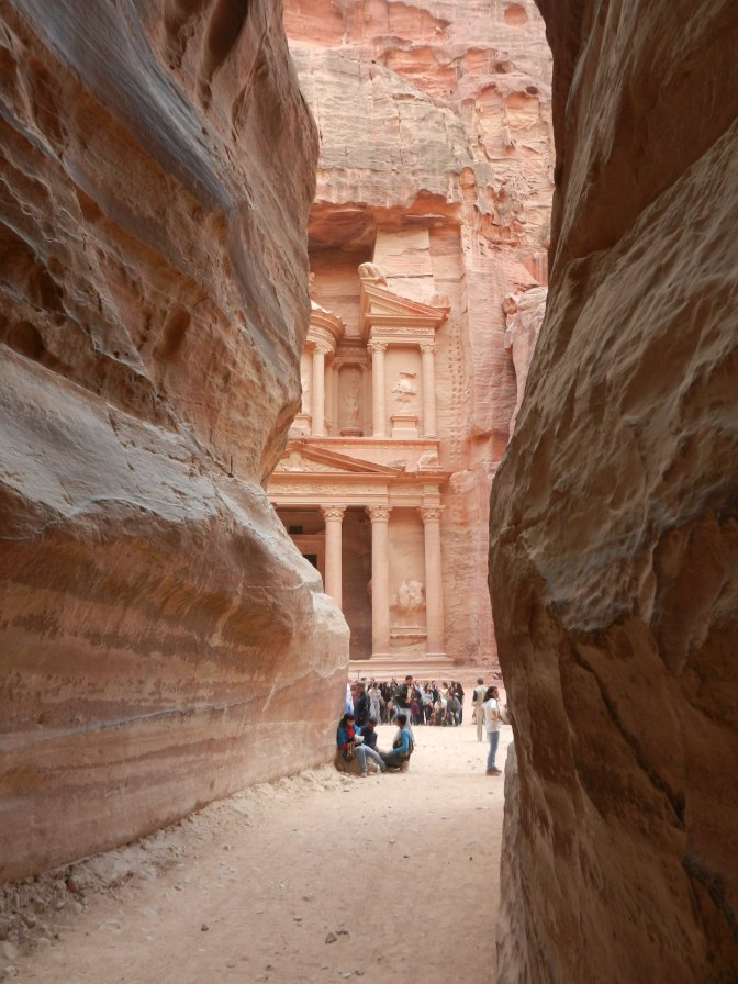 Hoofdingang - 'Siq'