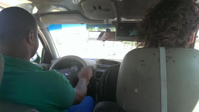 Taxirit van Akaba naar Petra