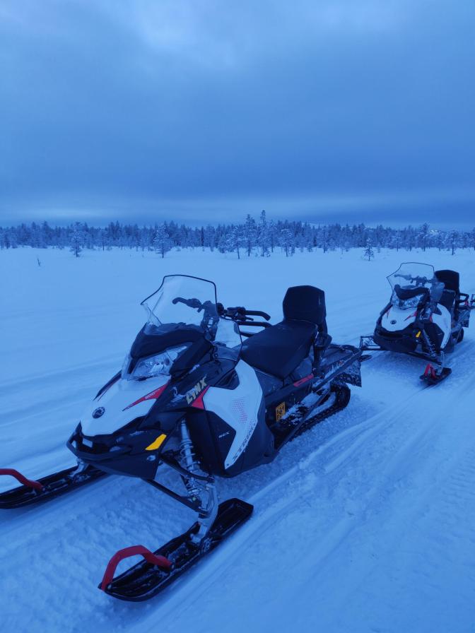 Sneeuwscooters en prachtige vergezichten