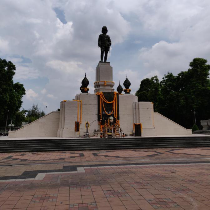 Standbeeld van Koning Rama VI