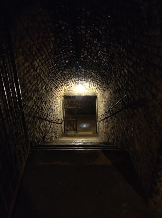 De belichting brengt ook duister