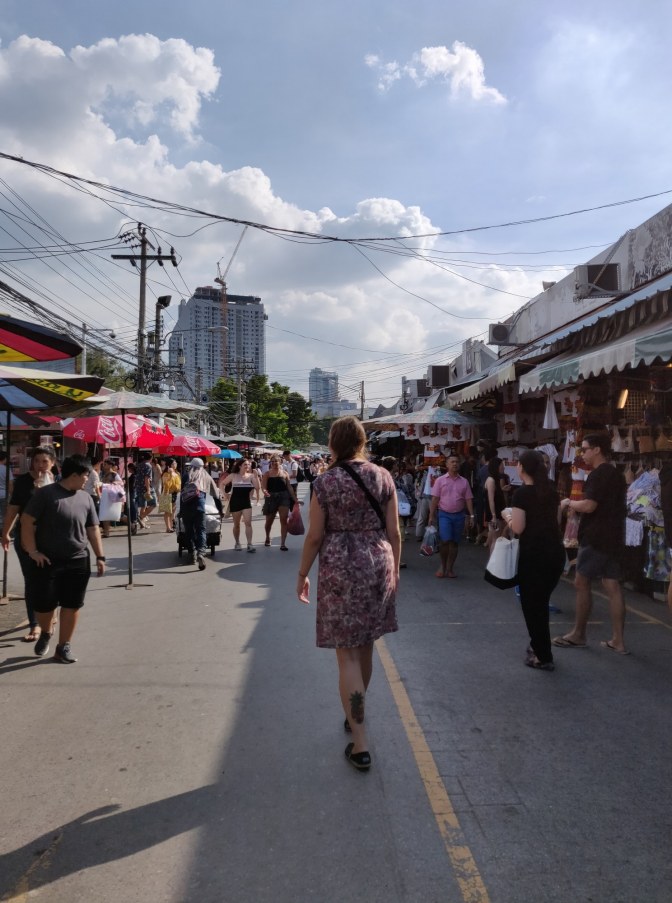 Onderhandelen tijdens een ritje in een Thaise tuktuk