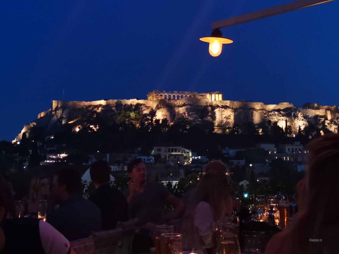 Een mooi aangelicht Acropolis